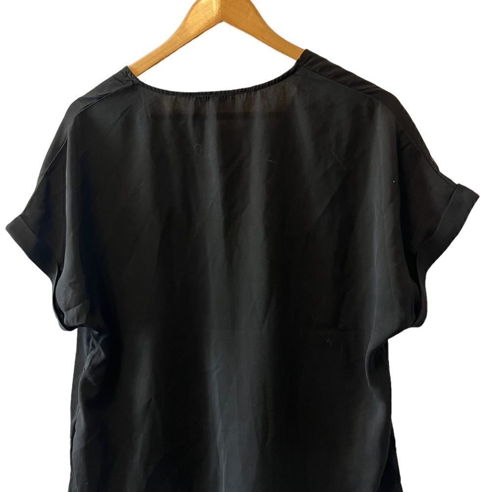 Dynamite Black V Neck Dressy Blouse Top Short Sleeve Workwear Medium - Picture 5 of 9